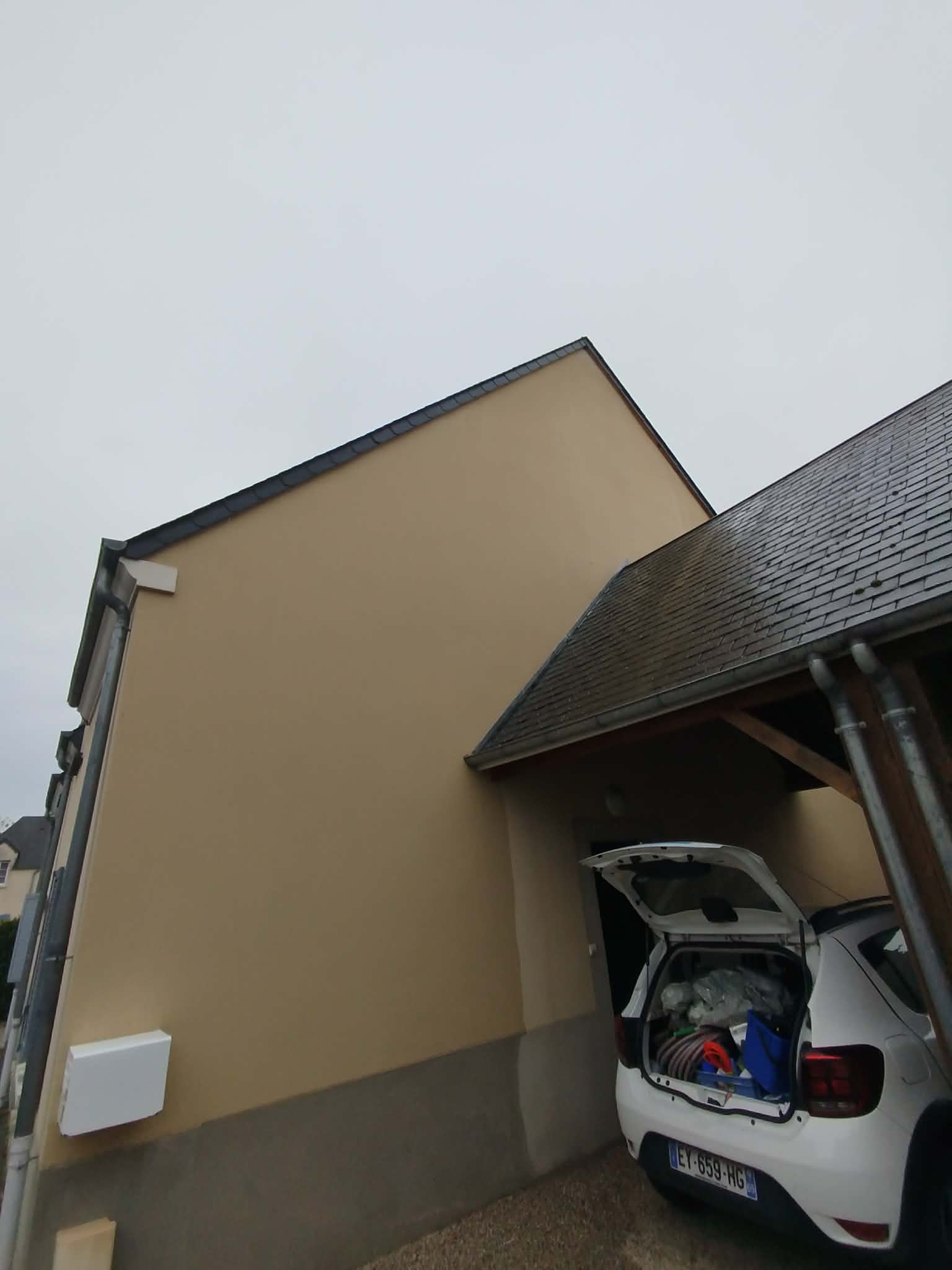 Nettoyage de façade de maison près de Tours